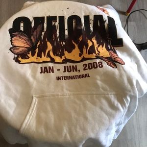 Official World Tour Skull Pullover